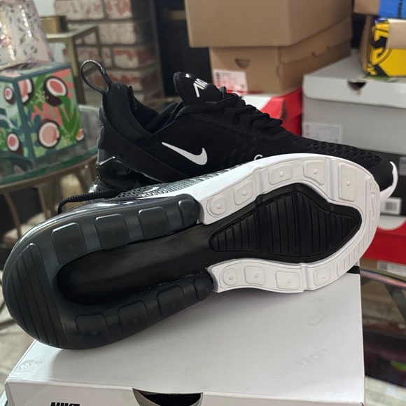 Women’s Nike Air Max 270 Black White Sneakers - Picture 5 of 10